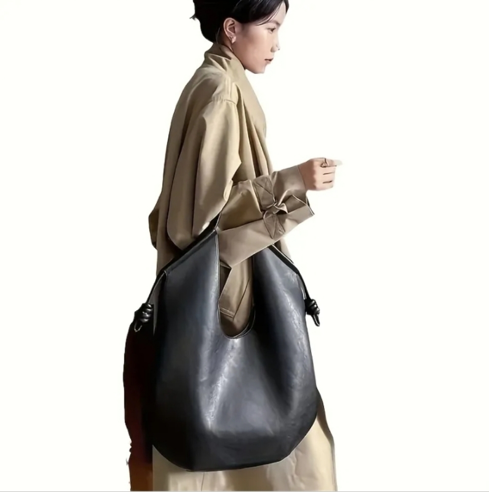 XL North/South Elegant Minimalist Sleek Timeless Luxury Designer Bag